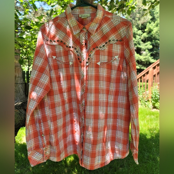 Ariat Tops - Ariat fitted plaid western snap shirt size XL with stud details